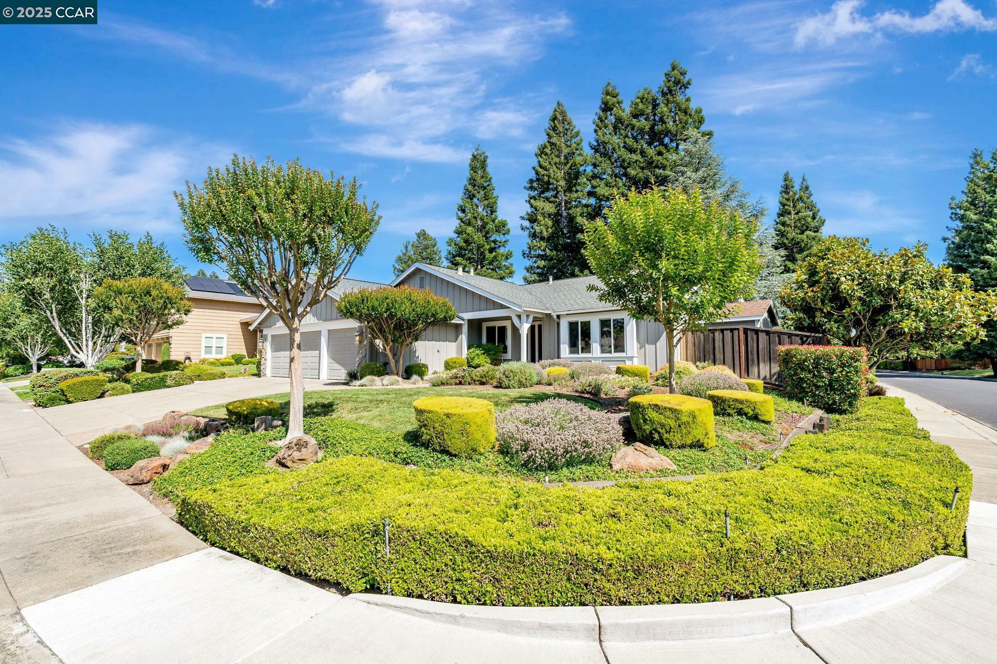 Property Photo: 4095 Dunbarton Cir CA 94583