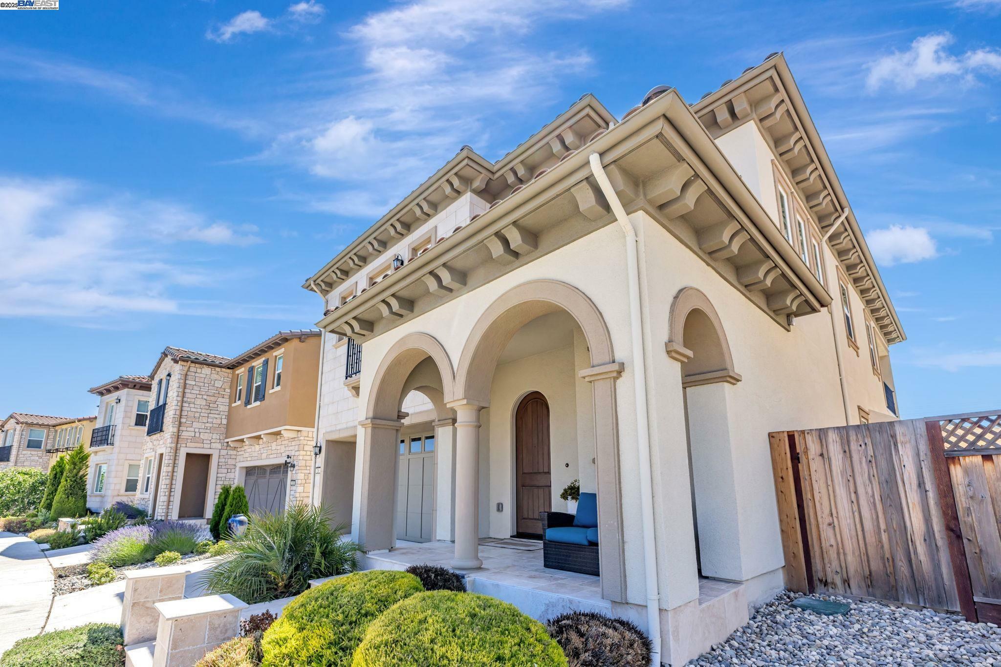 Property Photo: 258 Goldfield Pl CA 94582