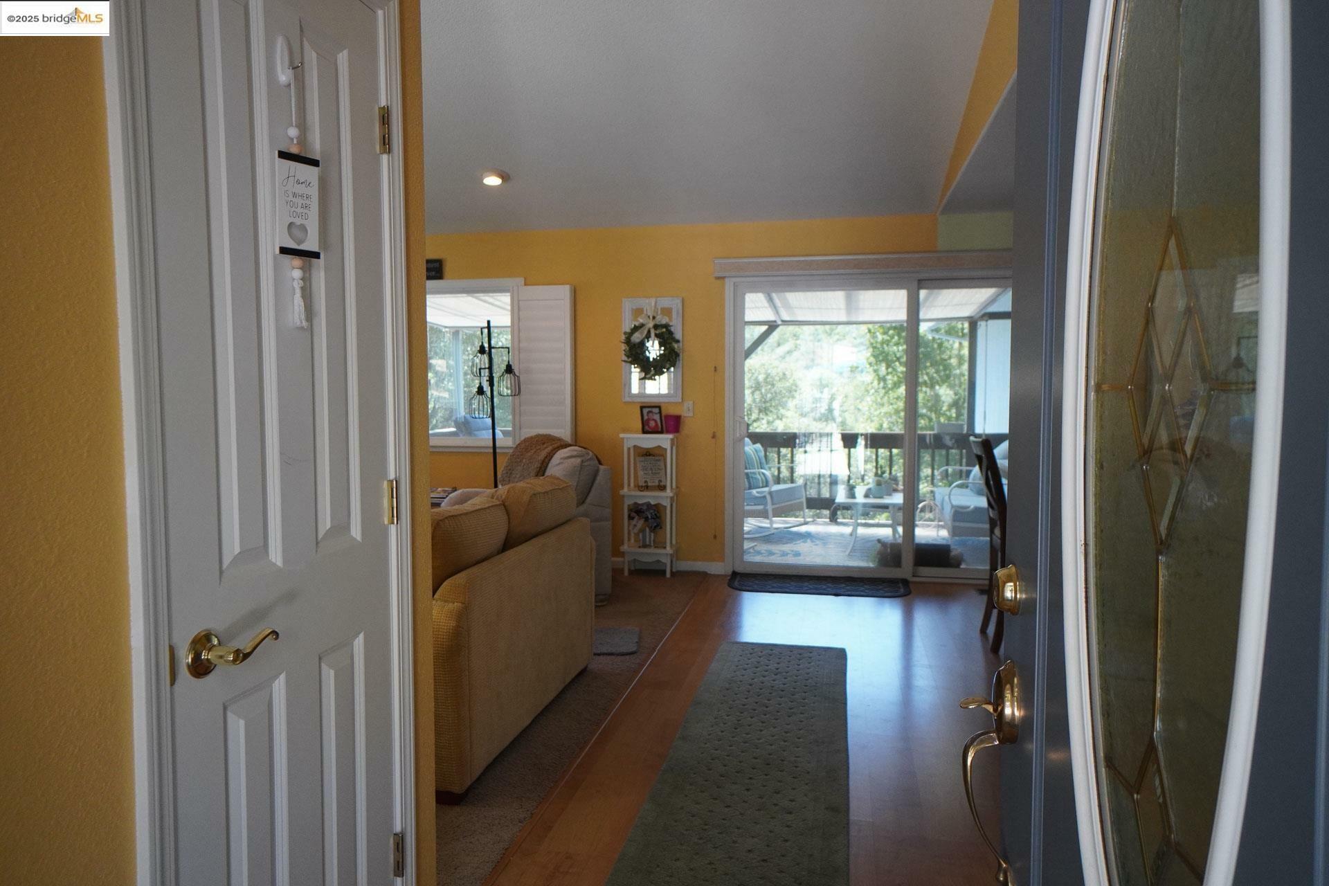 Property Photo: 471 Arbona Cir CA 95370