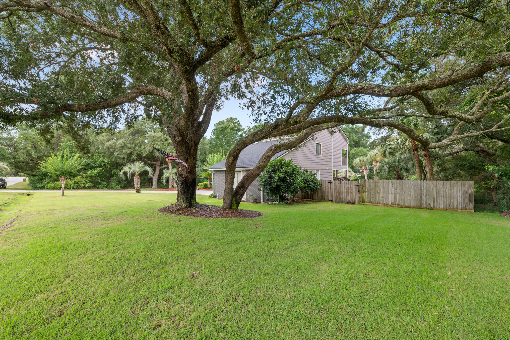 Property Photo: 2567 Valley Road FL 32566