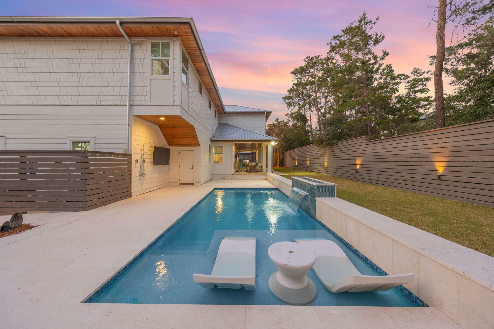 Property Photo: 290 Seabreeze Boulevard FL 32461
