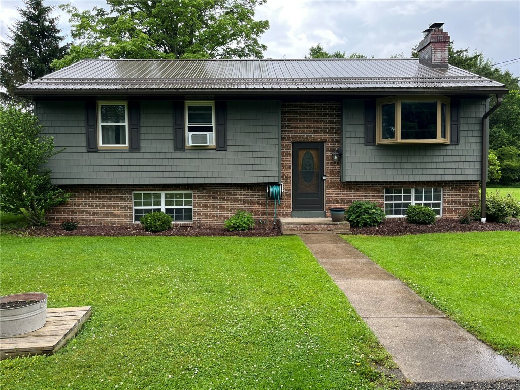 9036 Lake Pleasant Road  Erie PA 16509 photo