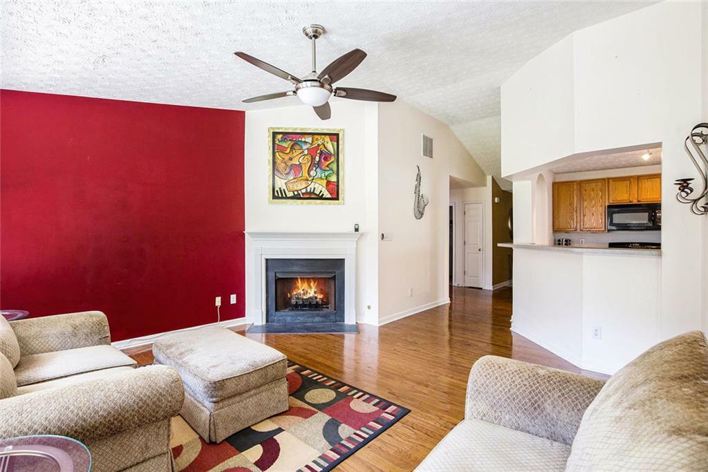 Property Photo: 7057 Silver Bend Ovrlk GA 30168
