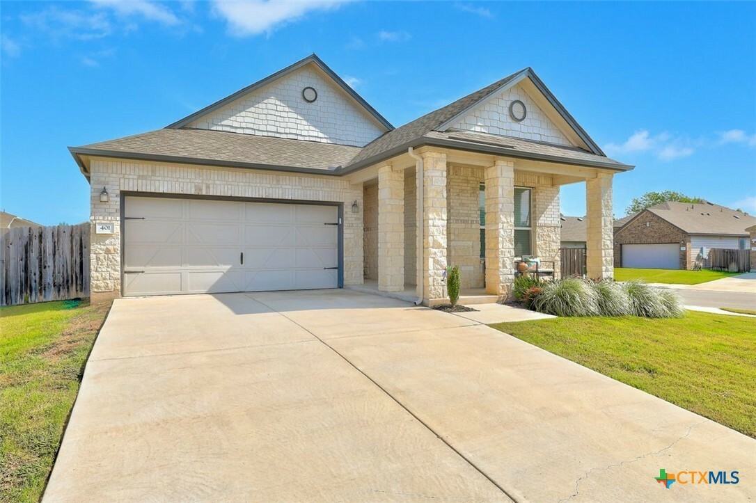 Property Photo:  401 Thunder Valley Trail  TX 78626 