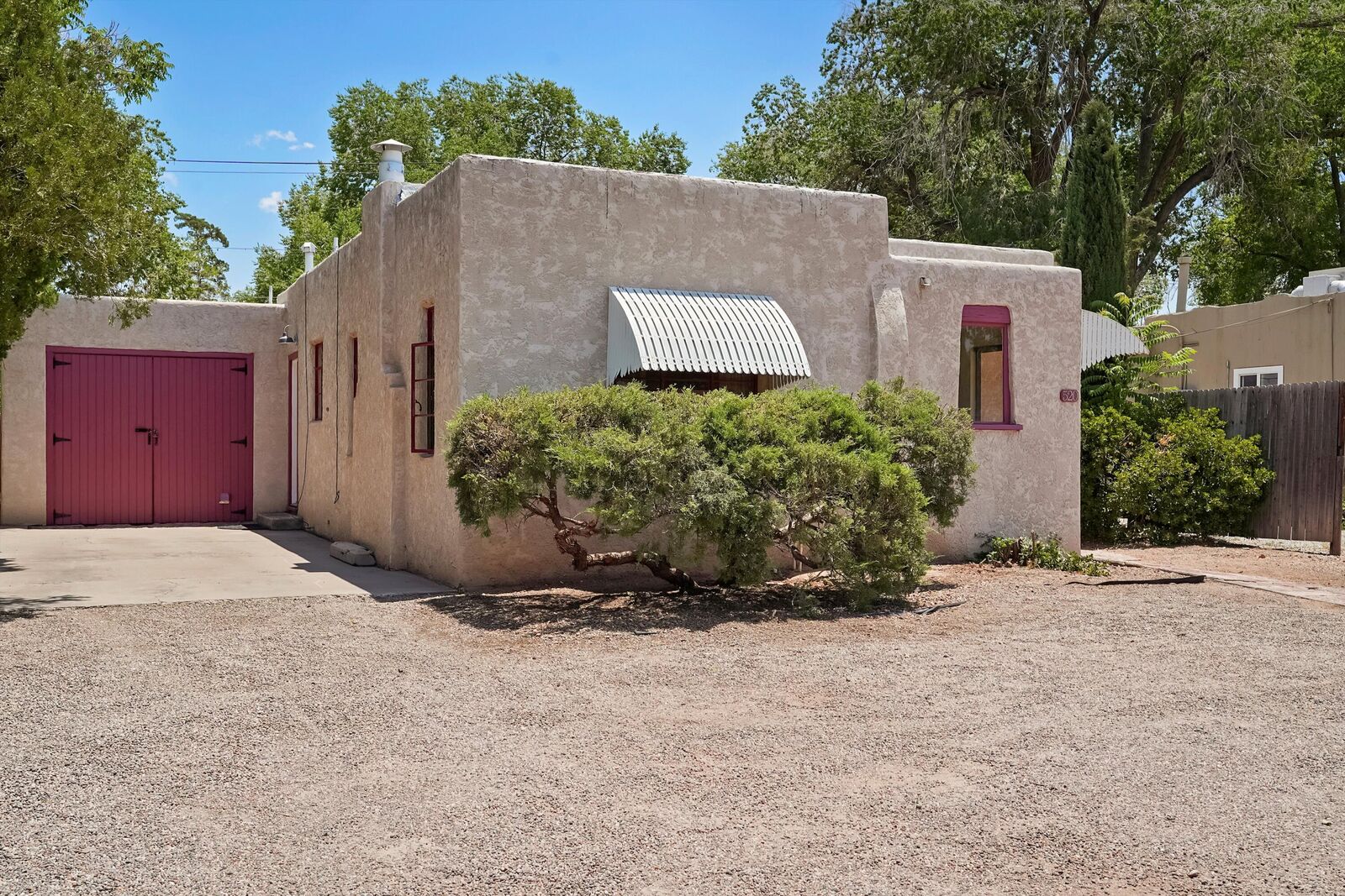 Property Photo: 520 Carlisle Boulevard NE NM 87106