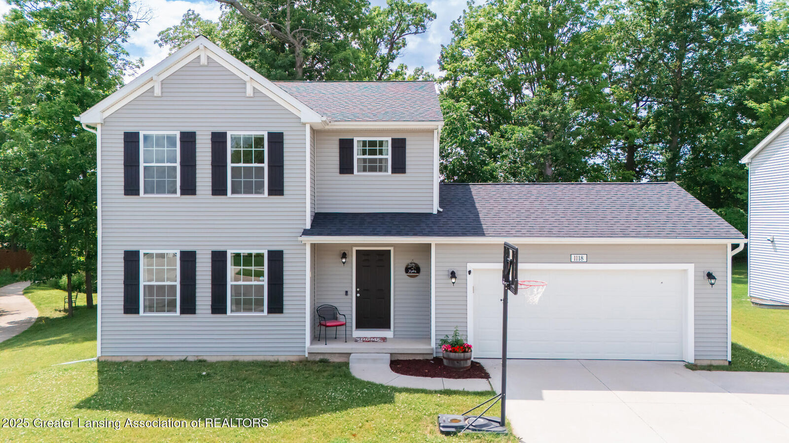 Property Photo: 1118 River Oaks Drive MI 48820