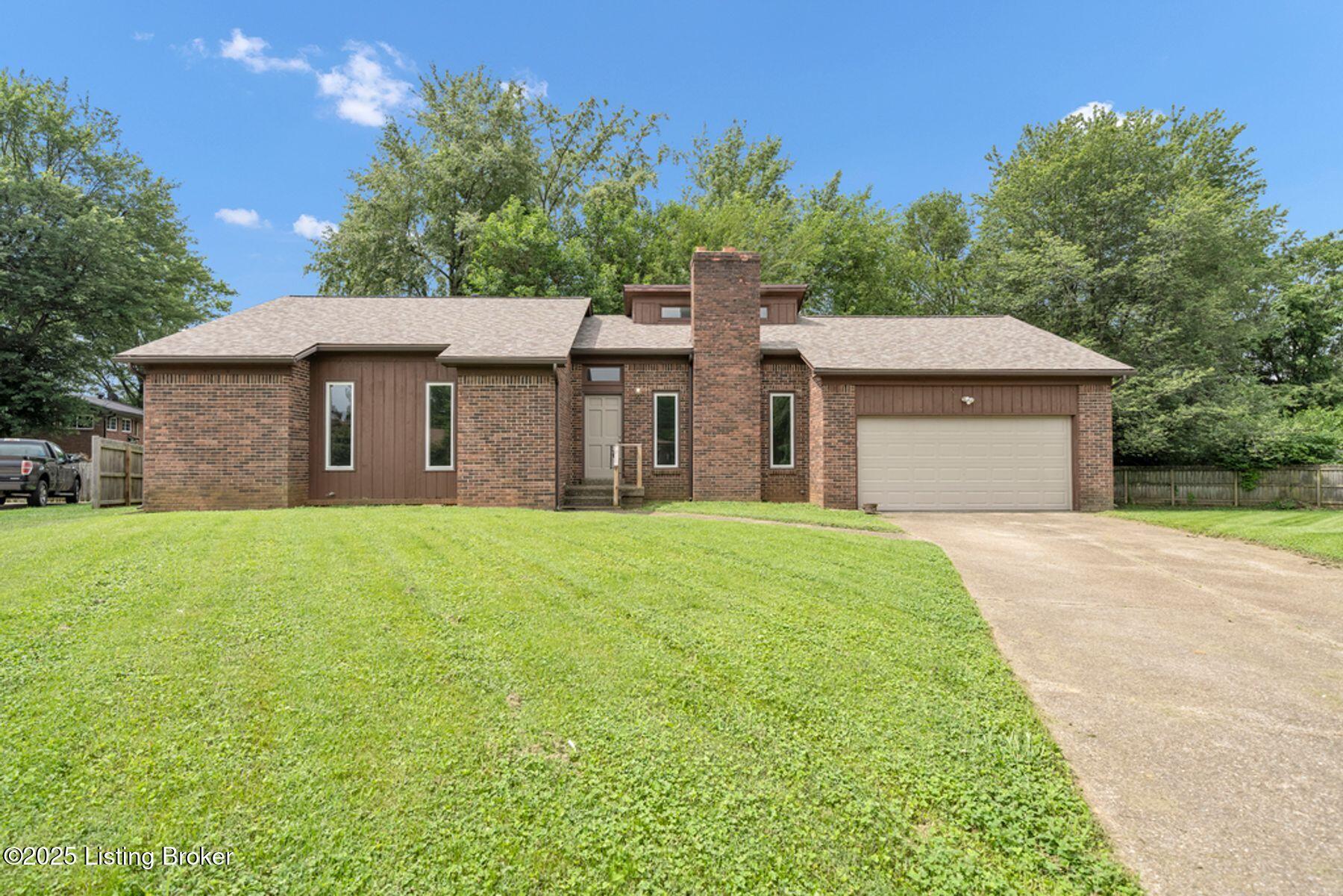 Property Photo: 4510 Trey Pl KY 40220