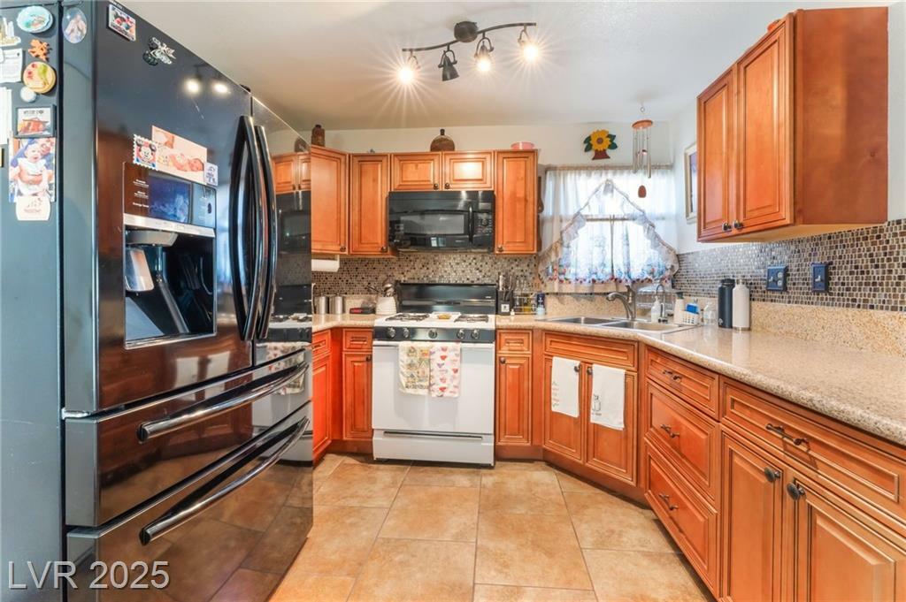 Property Photo: 1723 Candice Street NV 89156