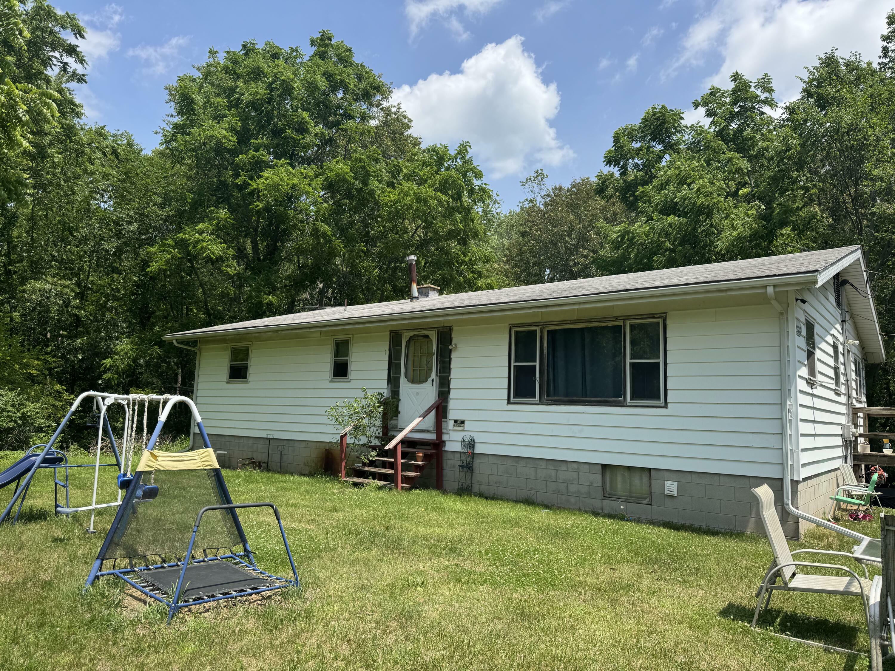 Property Photo: 11294 N 200 IN 46379