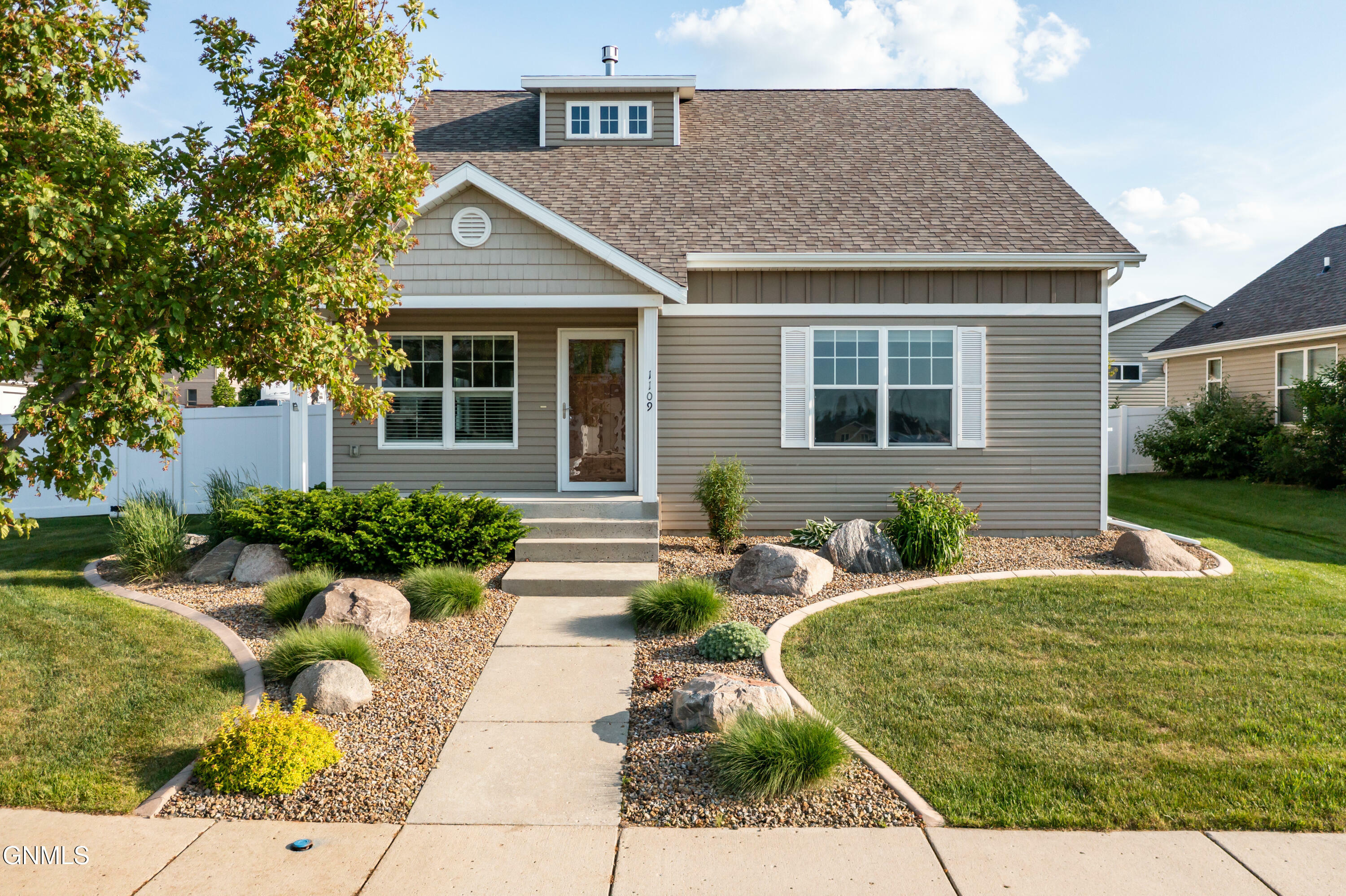 Property Photo: 1109 E Lasalle Drive ND 58503