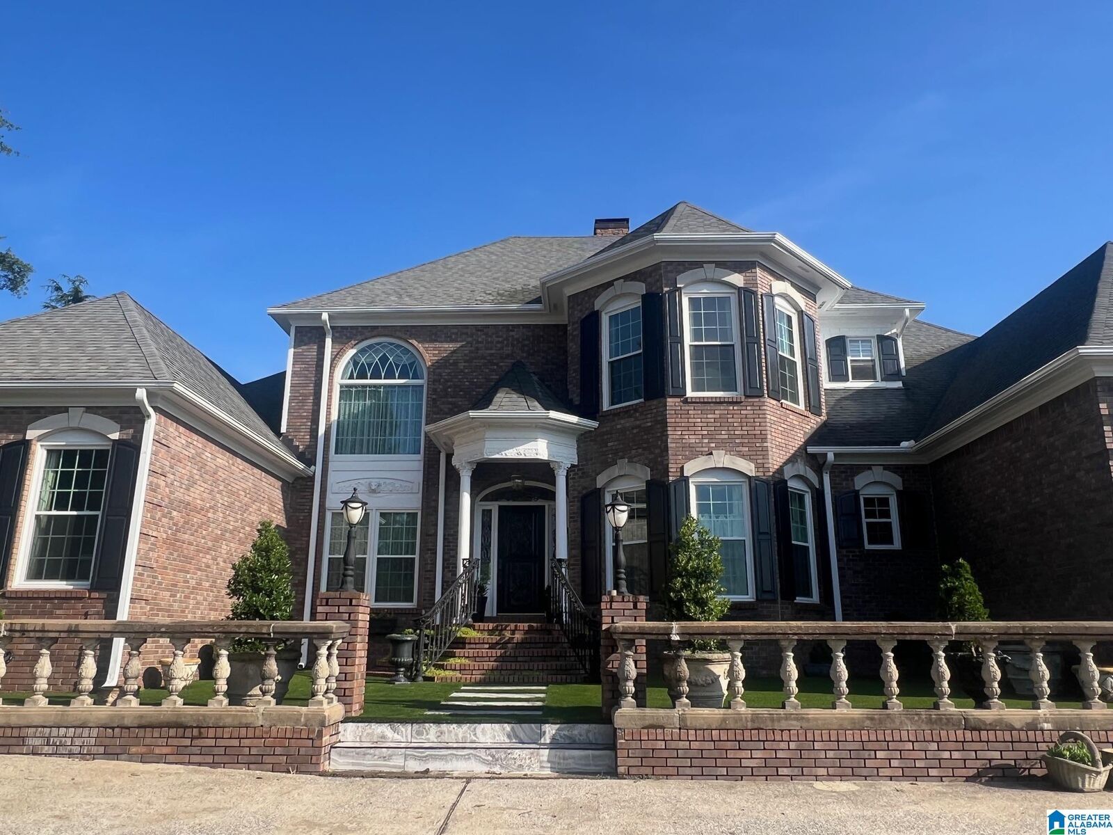 Property Photo: 999 Trails End Road AL 35094