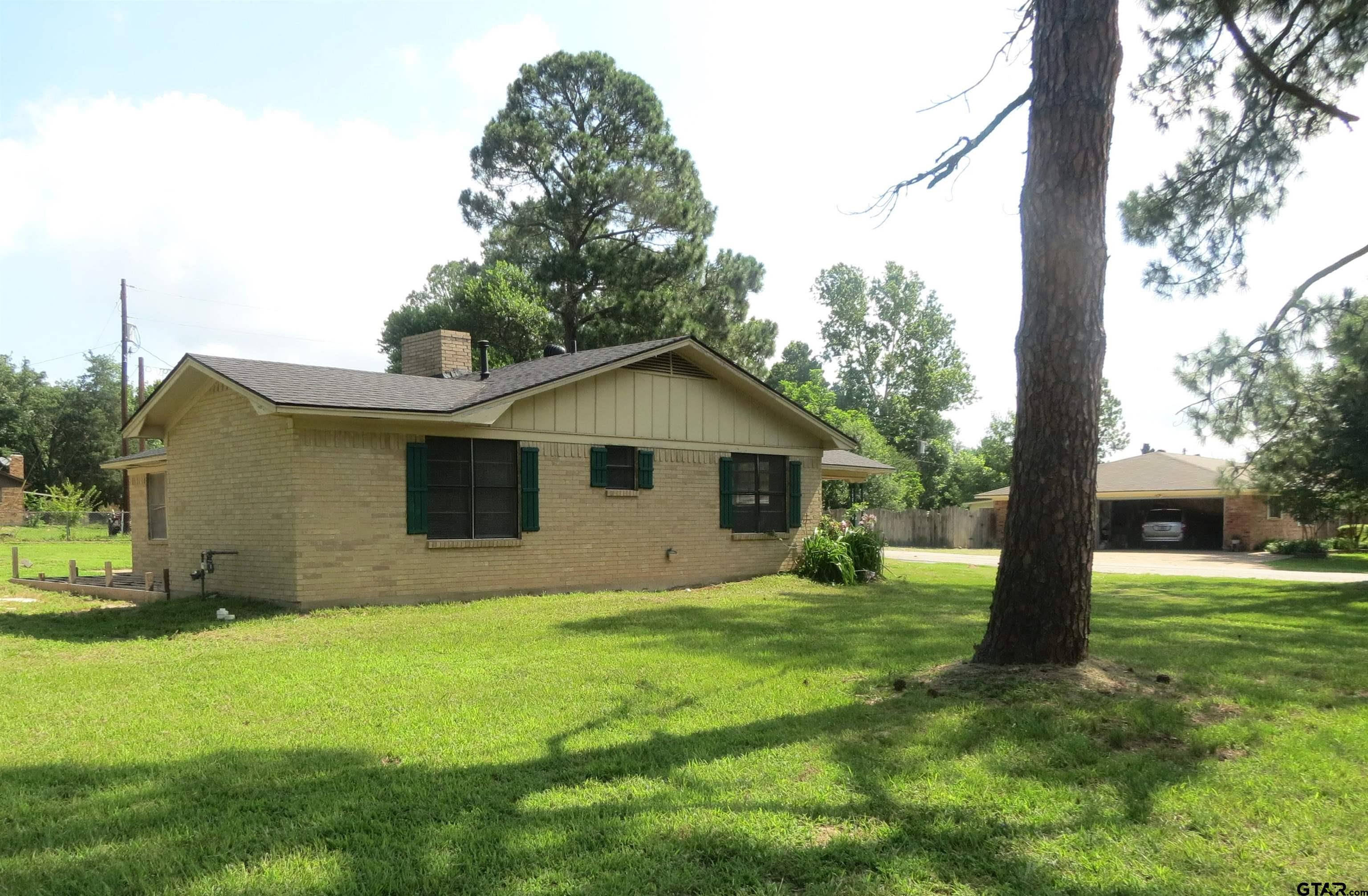 Property Photo: 113 Cr 2434 TX 75773