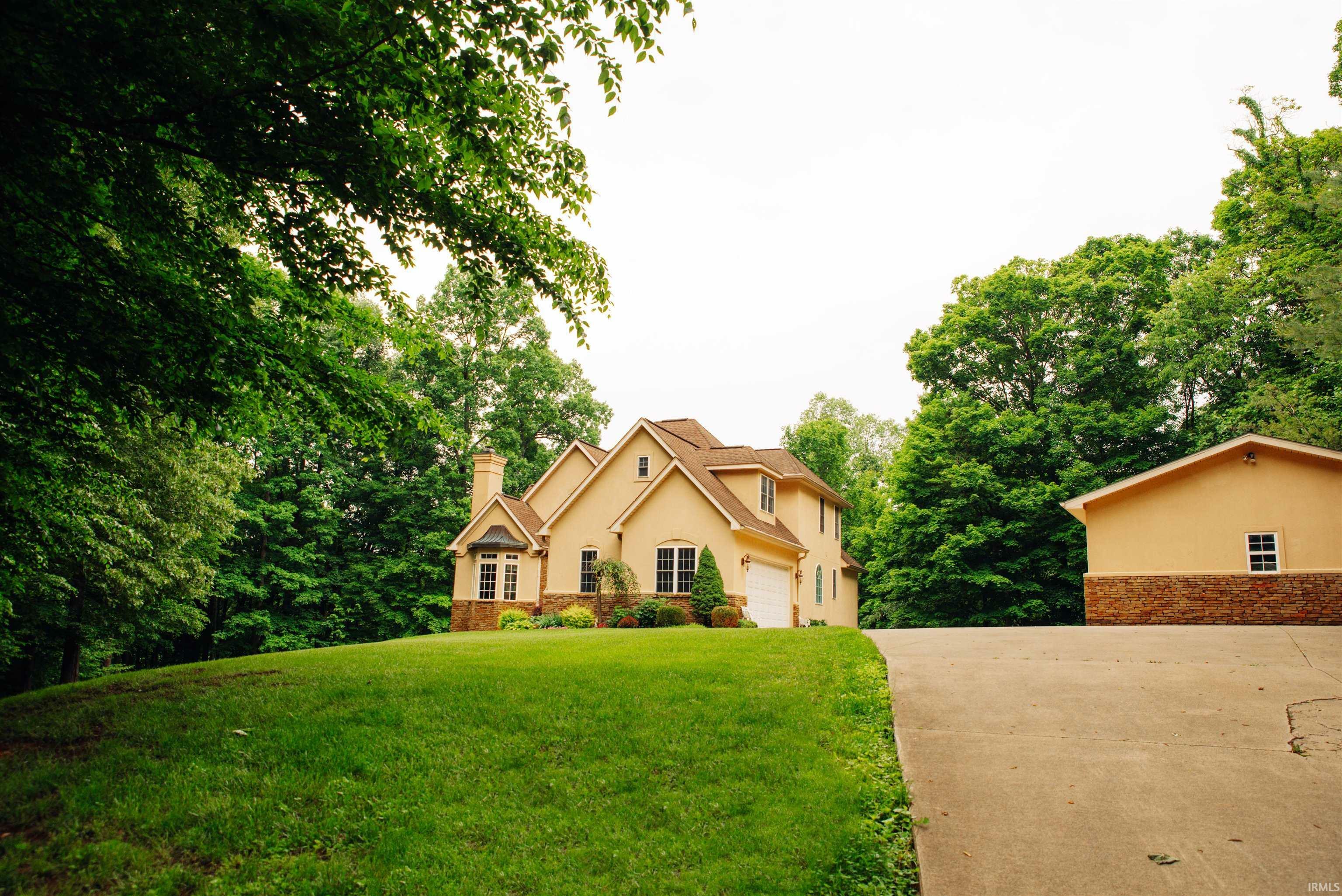Property Photo: 5105 E Earl Young Road IN 47408
