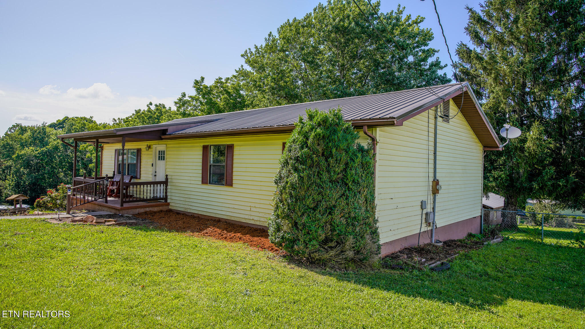 Property Photo: 1440 Ratledge Rd TN 37737