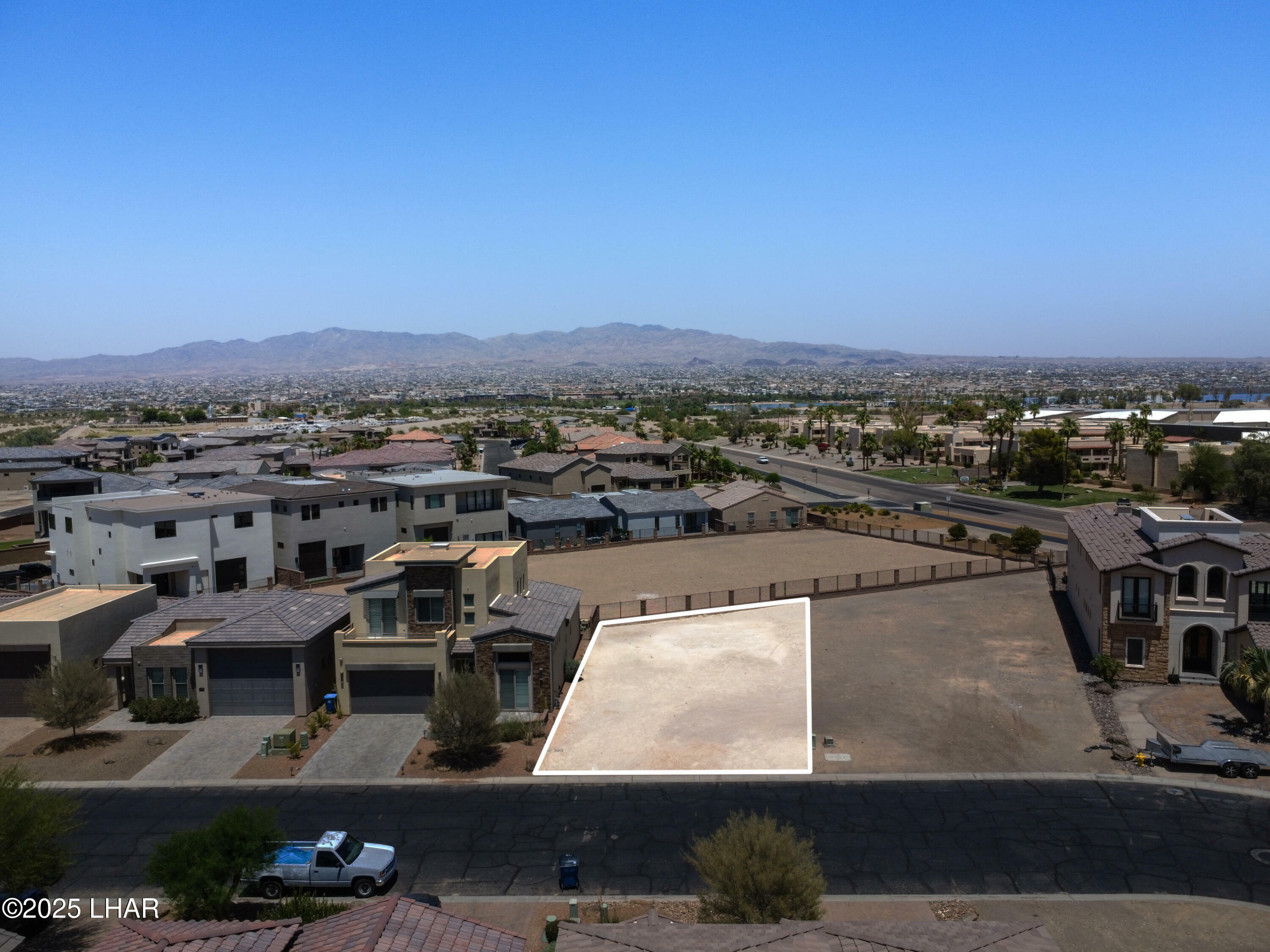 Property Photo:  791 Malibu Cir  AZ 86406 