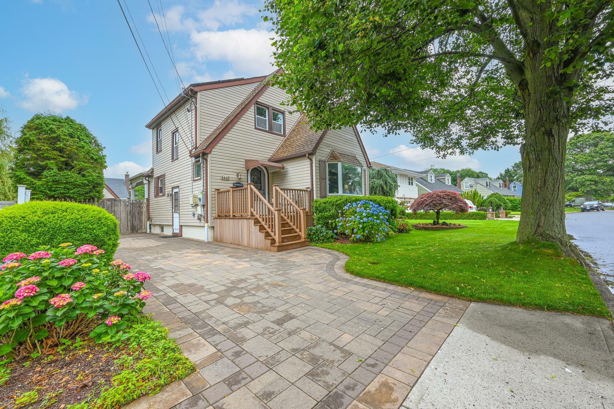 Property Photo: 3853 Lincoln Street NY 11783