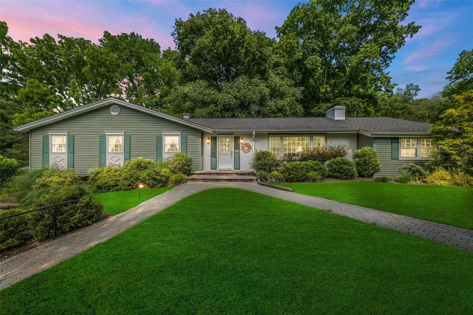 Property Photo:  17 Walnut Hill Road  NY 12603 