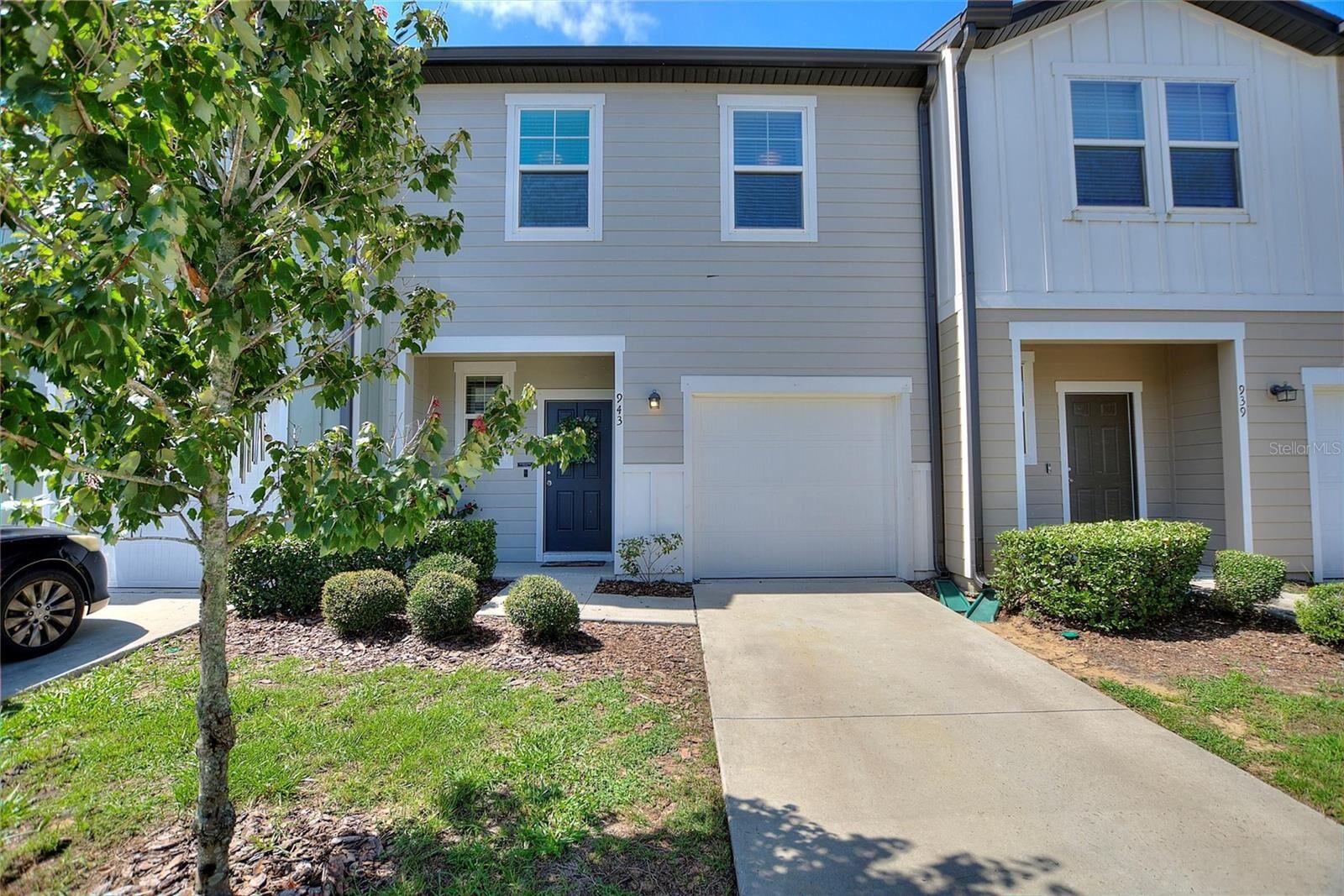 Property Photo:  943 Grandin St  FL 33837 