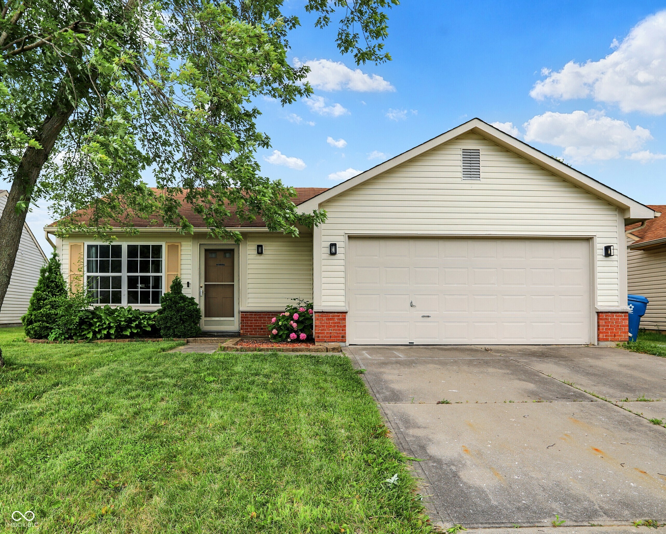 Property Photo: 5327 Milhouse Road IN 46221