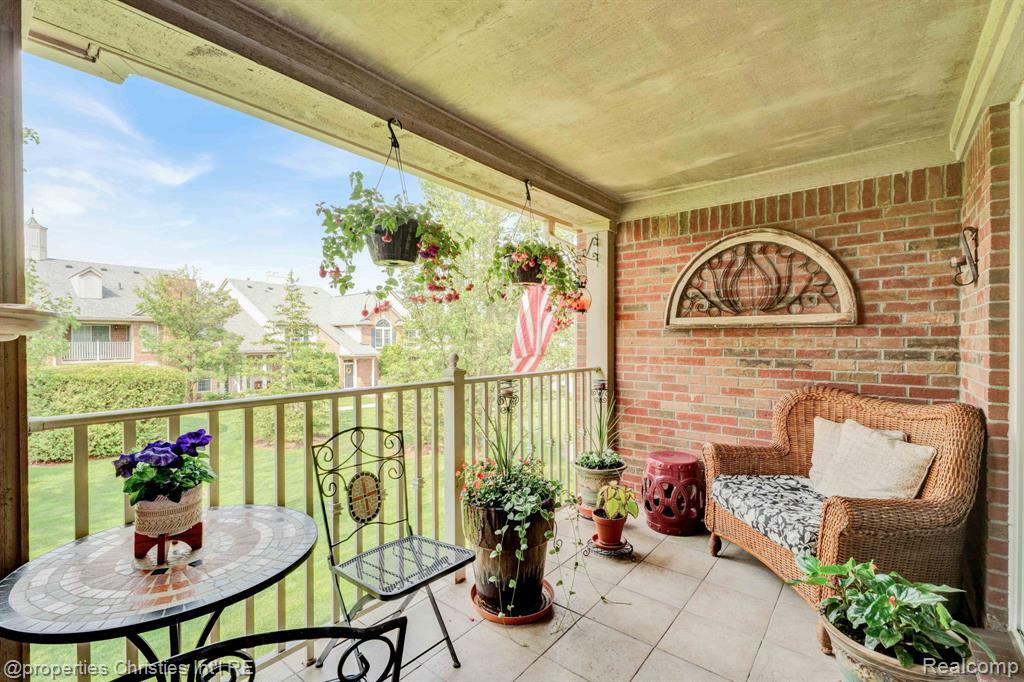 Property Photo: 3581 Oakmonte Boulevard 60 MI 48306 4790