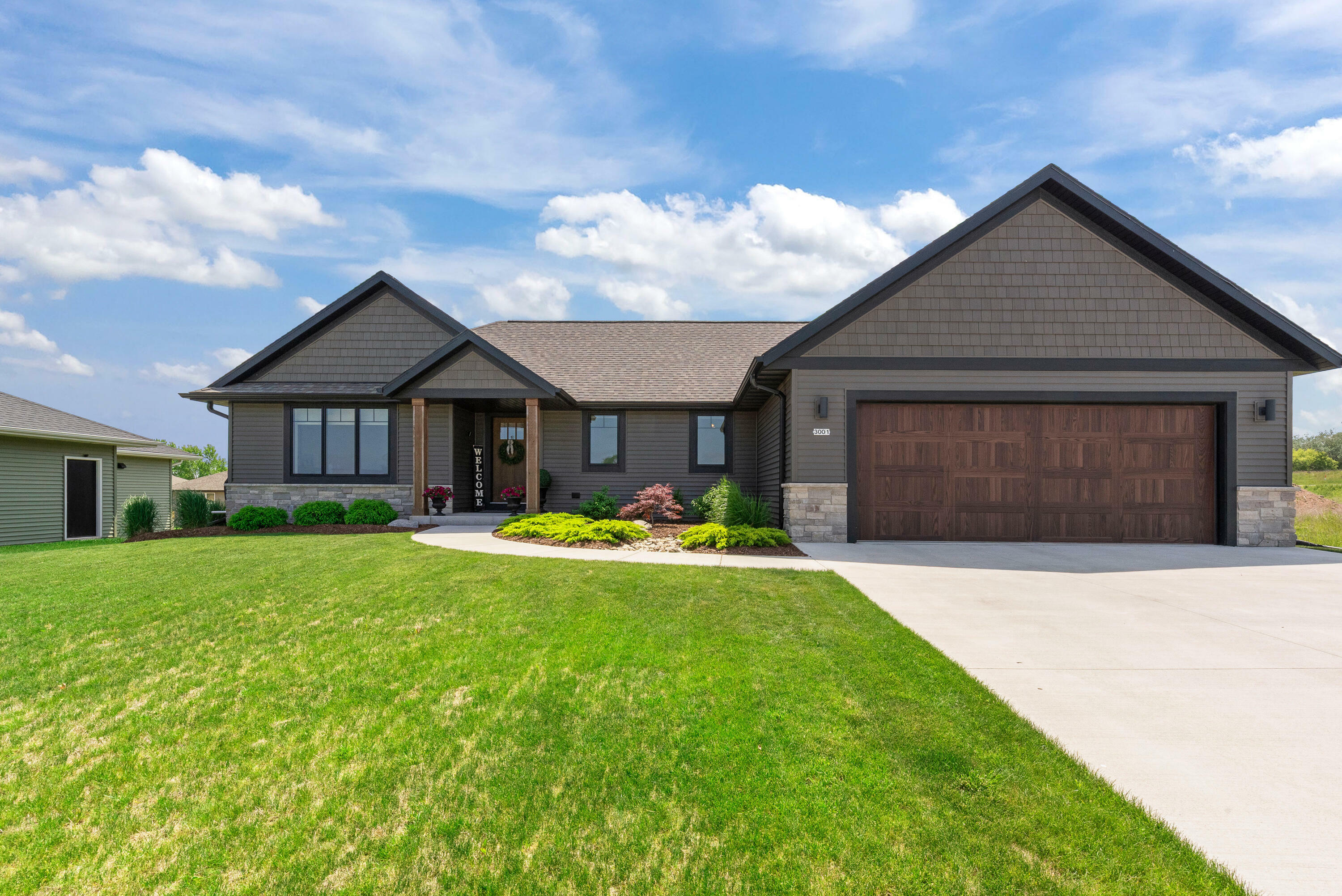 Property Photo: 3001 Stonebrook Dr WI 53081