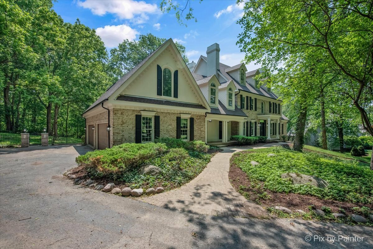 Property Photo:  4N633 Hidden Oaks Road  IL 60175 