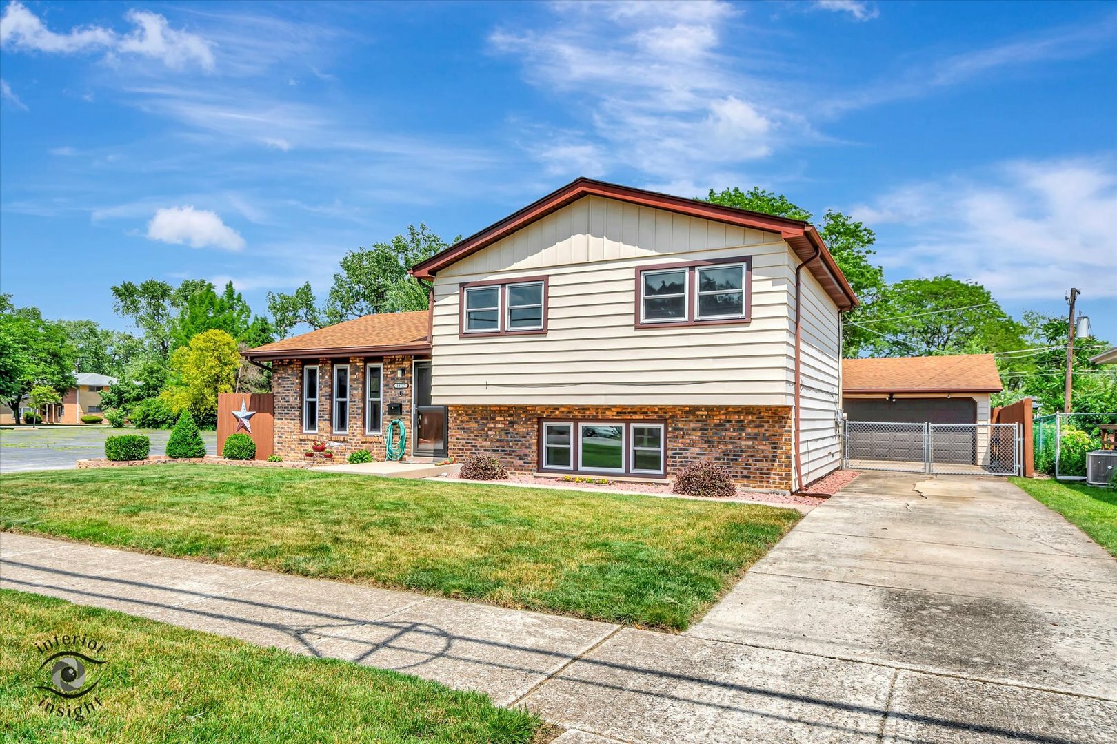 Property Photo: 14727 Central Park Avenue IL 60445