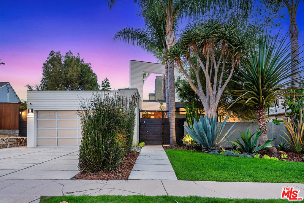 5718 W 75th Street  Los Angeles CA 90045 photo