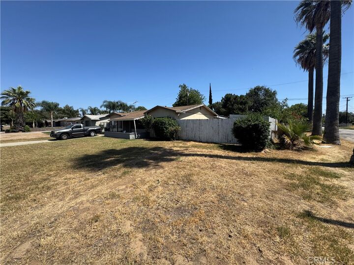 Property Photo: 6088 Vista De Oro CA 92509