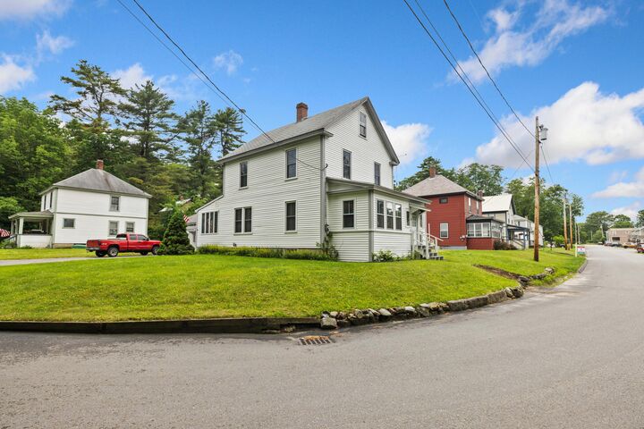 Property Photo: 33 Maple Street ME 04048