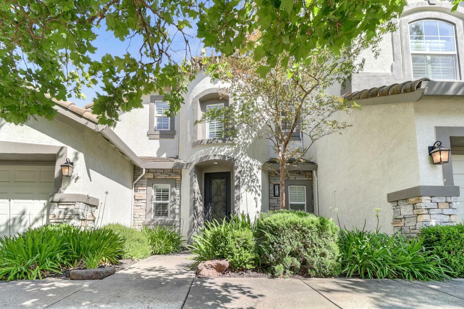 Property Photo: 9870 Selva Way CA 95757