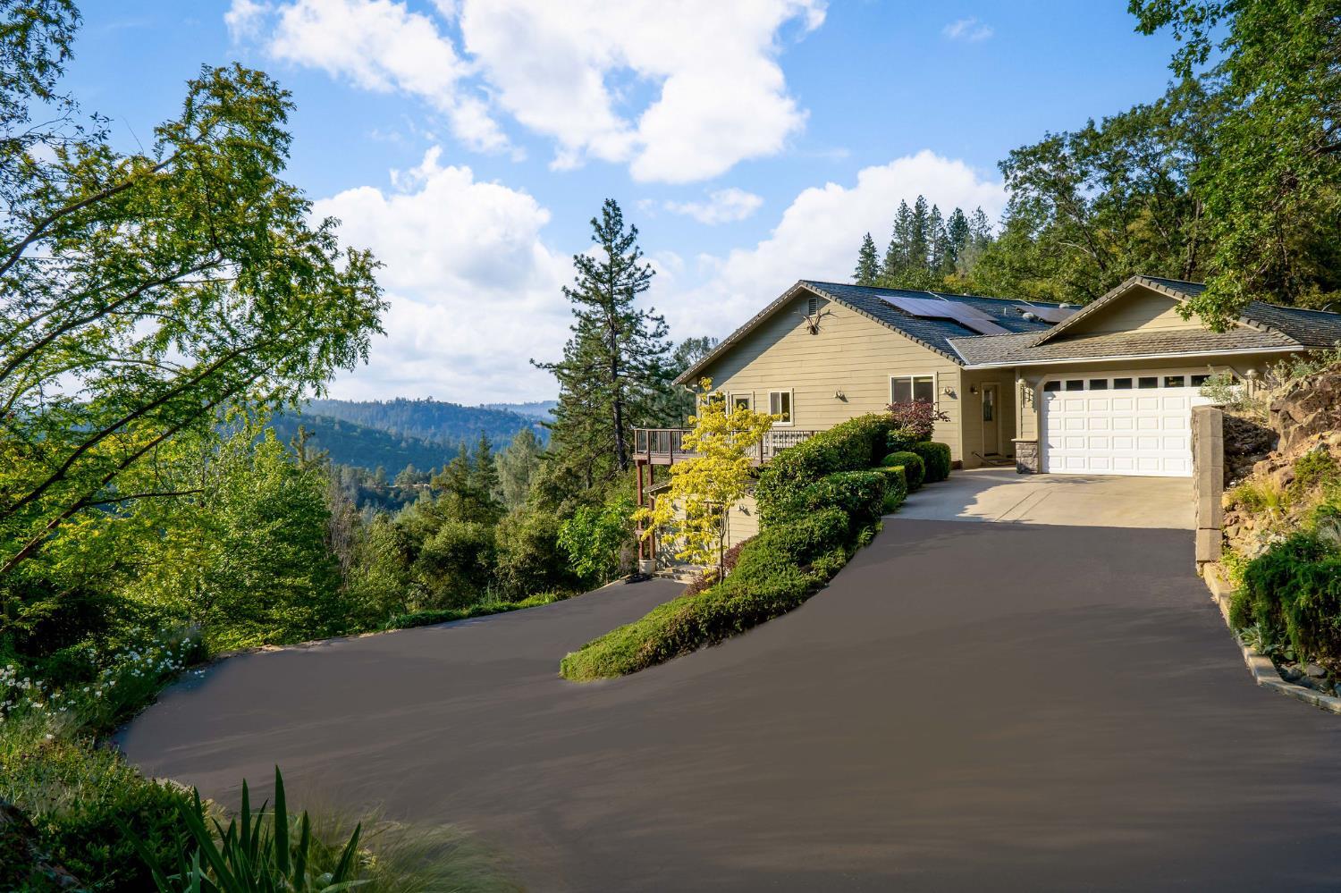 Property Photo: 16565 Aileen Way CA 95949
