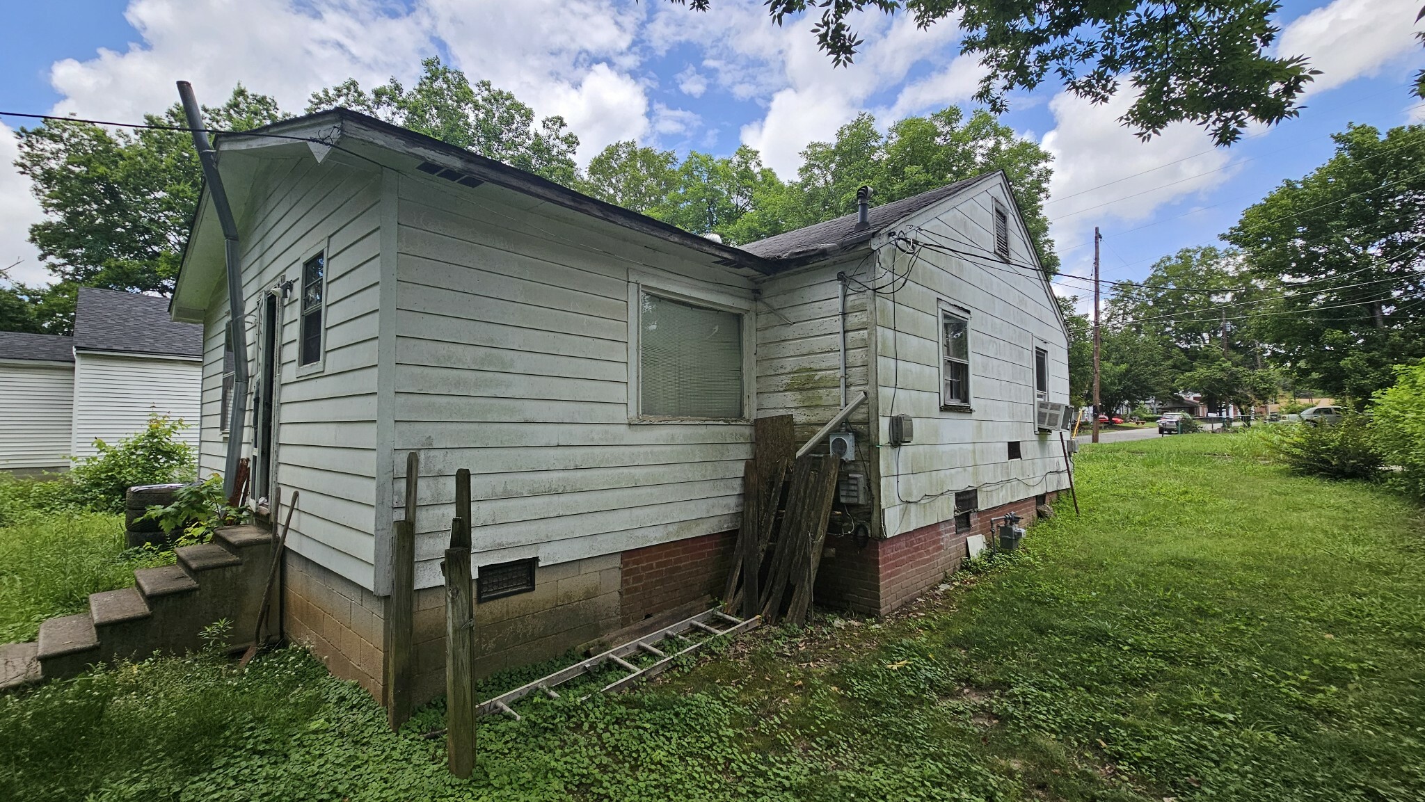 Property Photo:  112 Martha St  TN 38301 