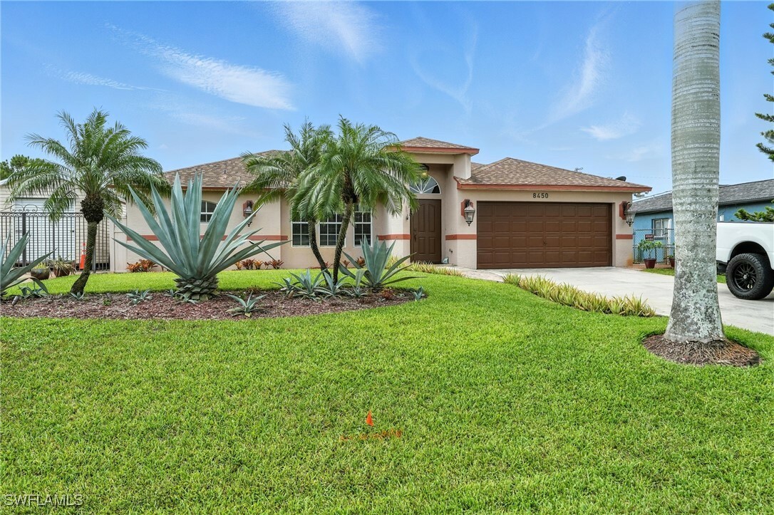Property Photo: 8450 Blackberry Road FL 33967