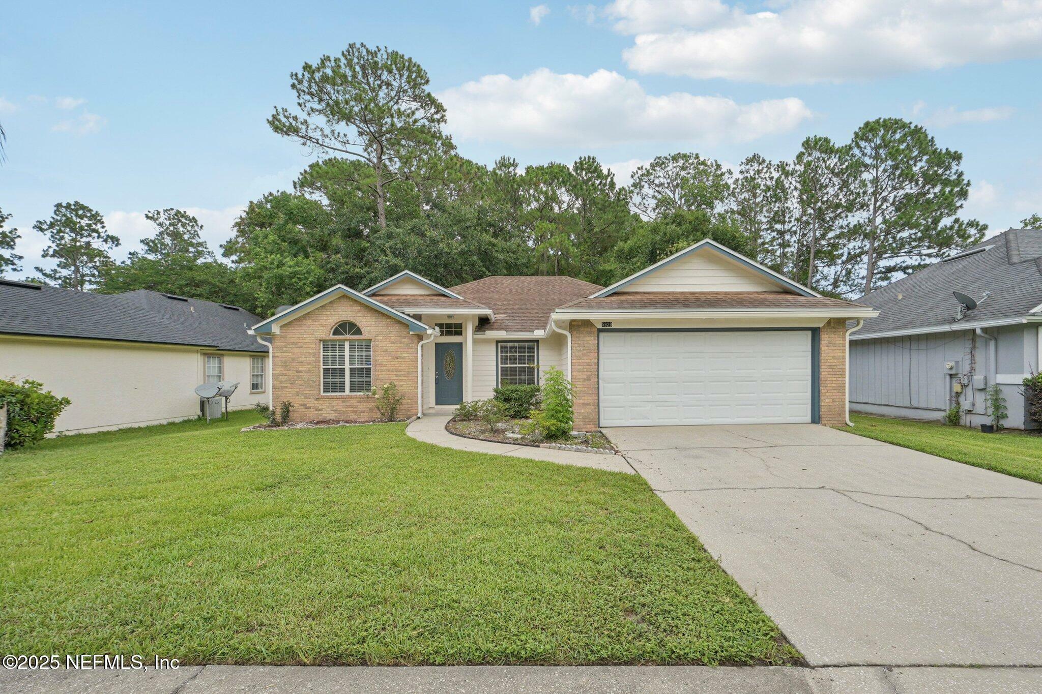 Property Photo: 5929 Piper Glen Boulevard FL 32222