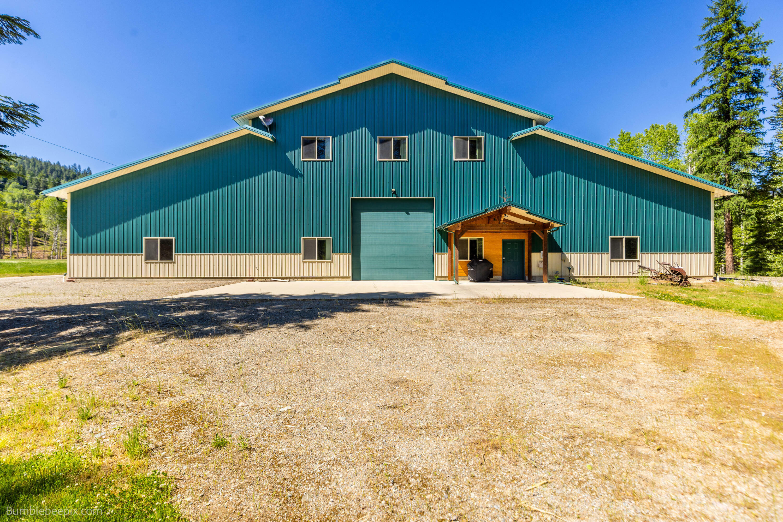 Property Photo: 393958 Highway 20 WA 99119