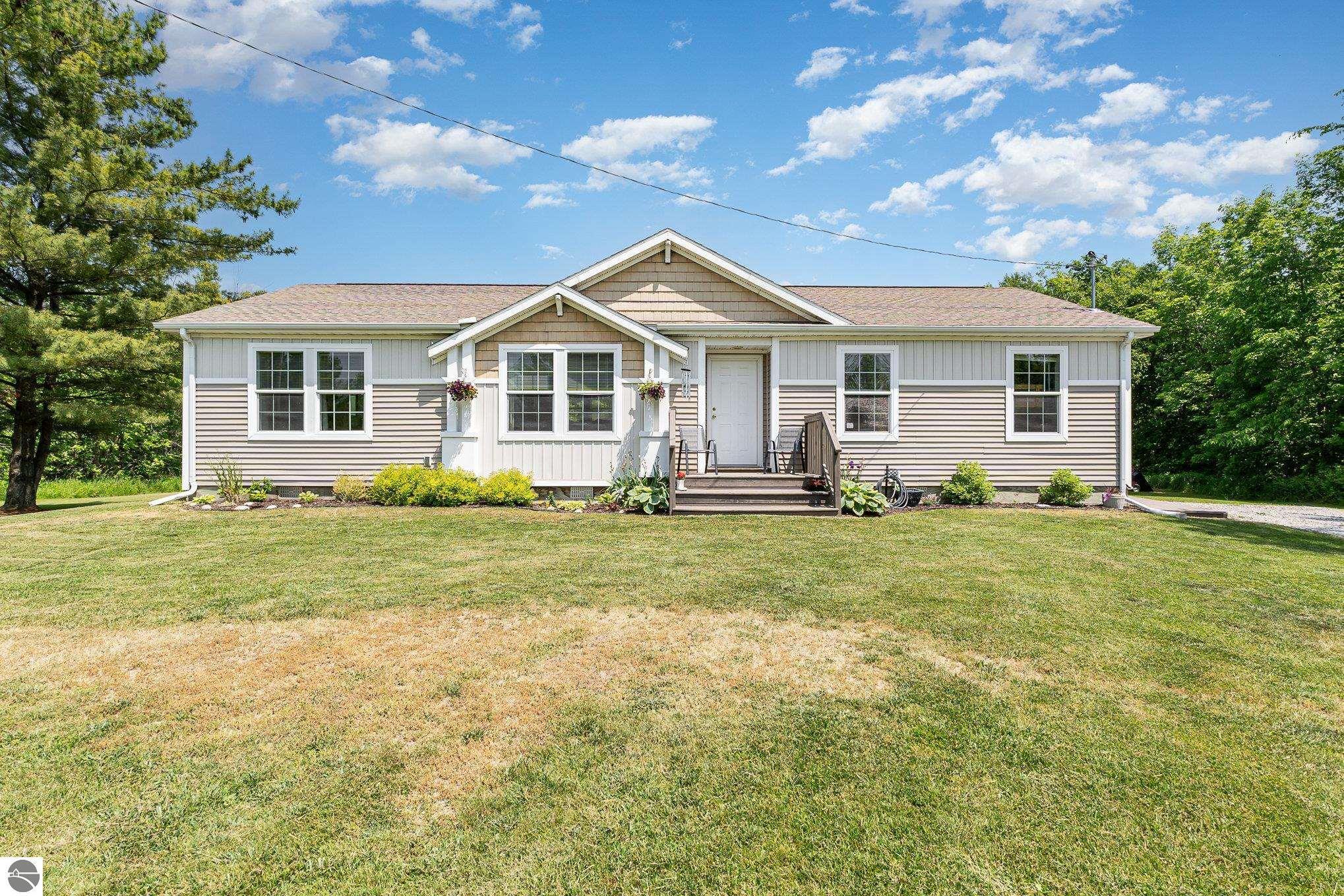 Property Photo: 1144 Alabaster Road MI 48763