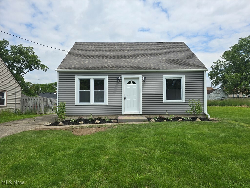 Property Photo: 415 N Glenellen Avenue OH 44509