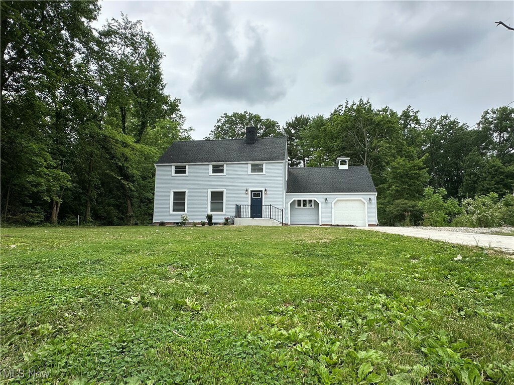 Property Photo: 568 North Road SE OH 44484