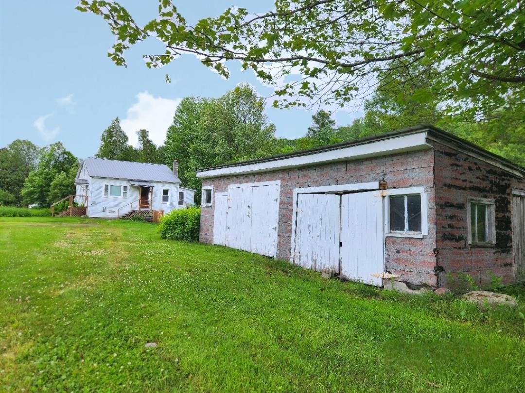 Property Photo: 280 Railroad Street NH 03561
