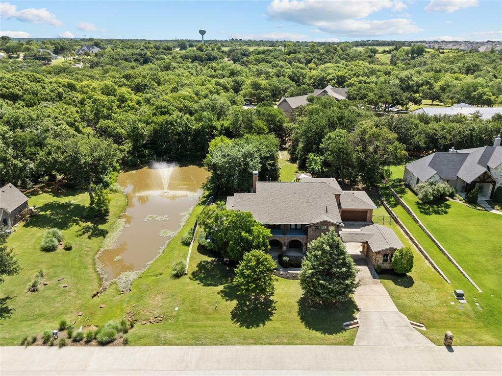 Property Photo: 6901 Hickory Hill Circle TX 76226