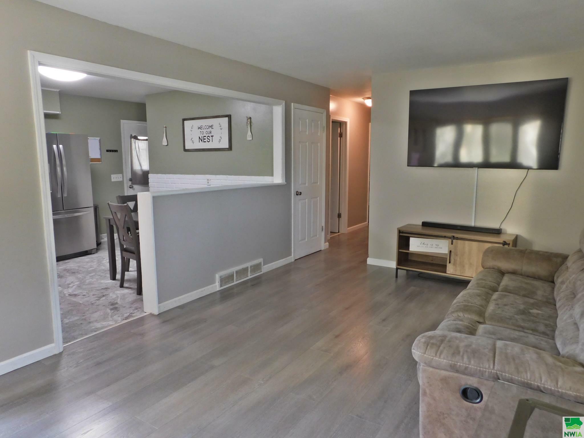 Property Photo:  2829 Morgan St  IA 51104 