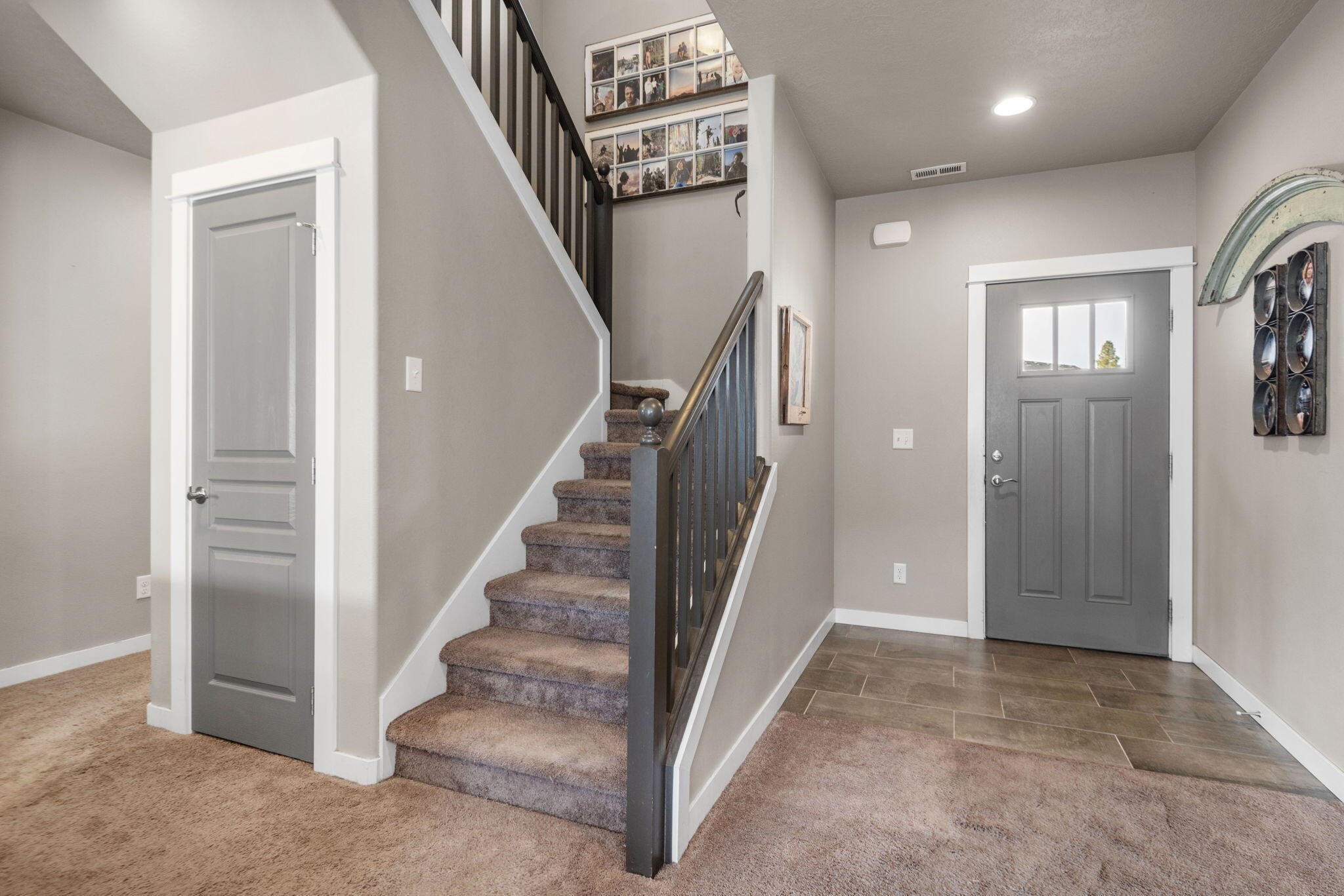 Property Photo: 746 N Roundhouse Court OR 97759