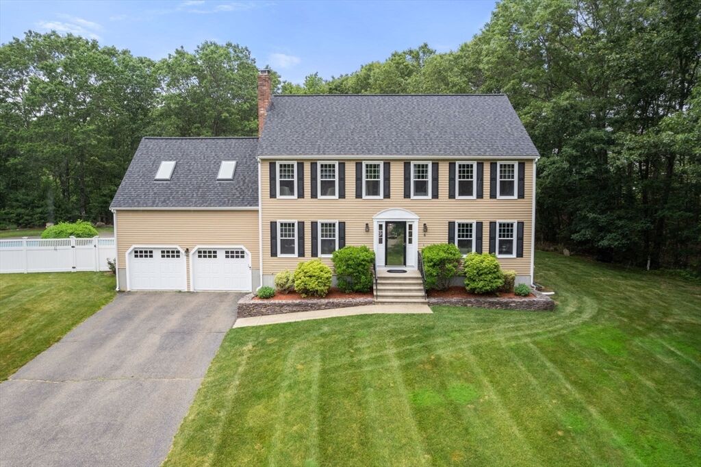 Property Photo:  6 Magnolia Circle  MA 02056 
