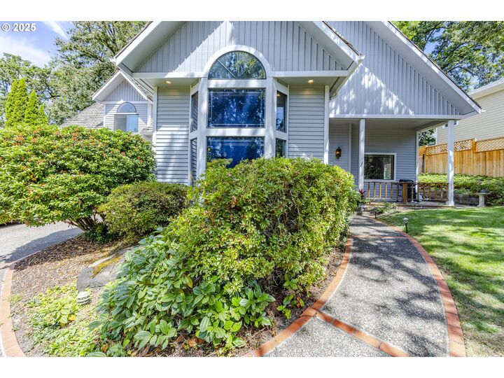 Property Photo:  2703 Moon Mountain Dr  OR 97403 