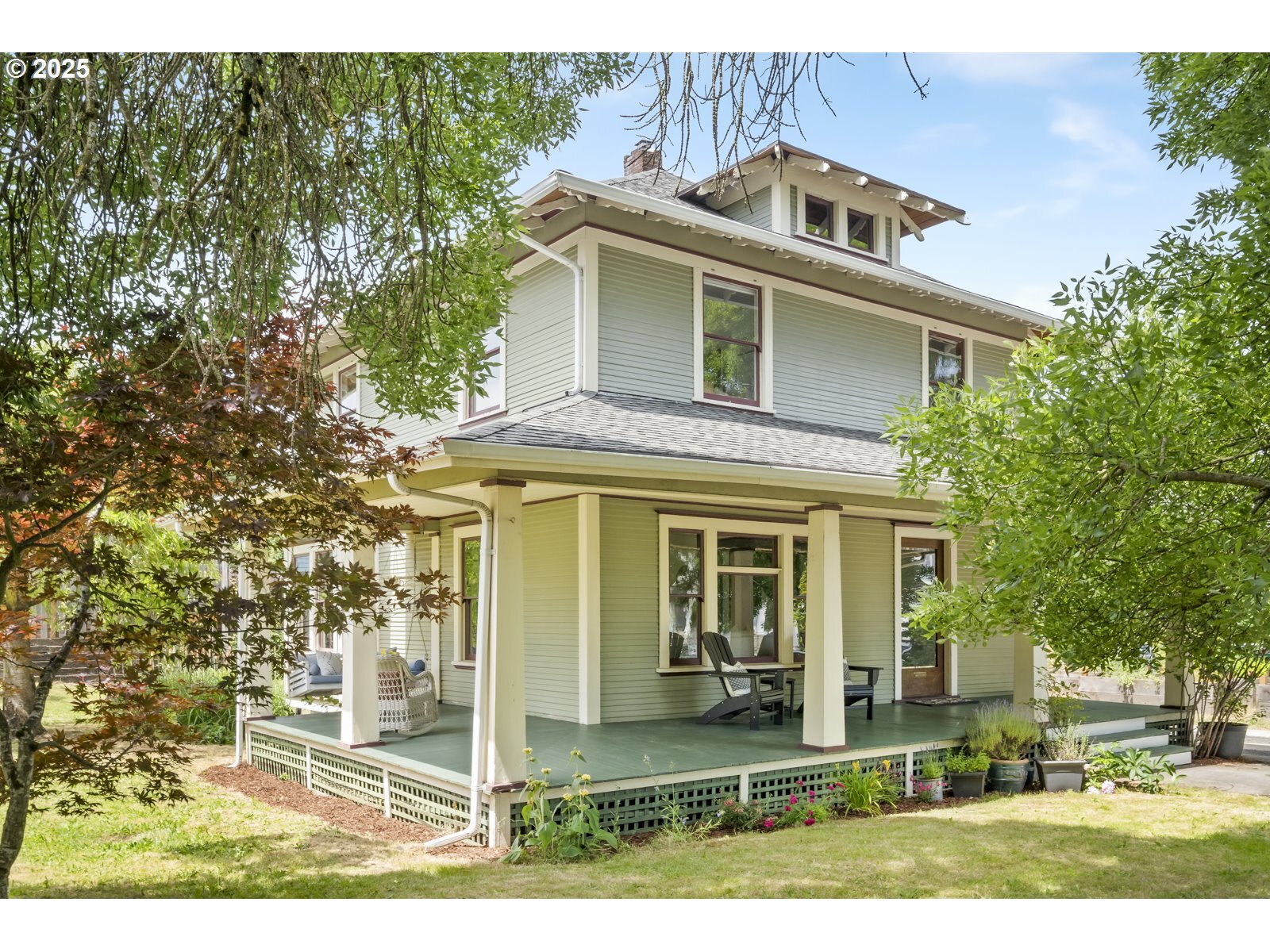 Property Photo: 4919 NE 18th Ave OR 97211