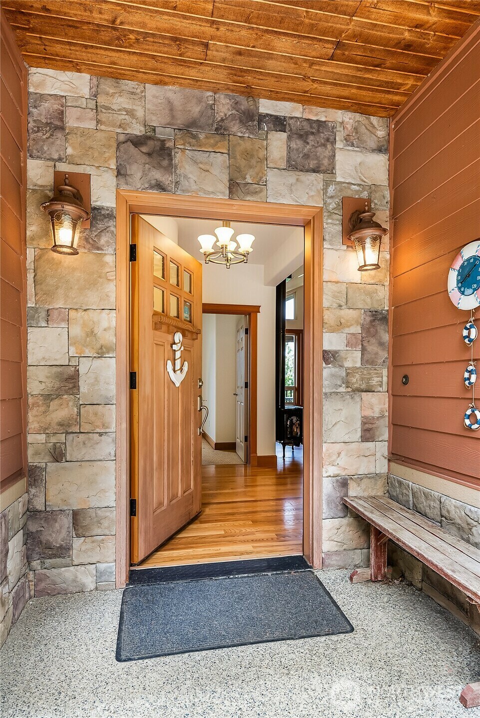 Property Photo: 280 E Spruce Street WA 98592