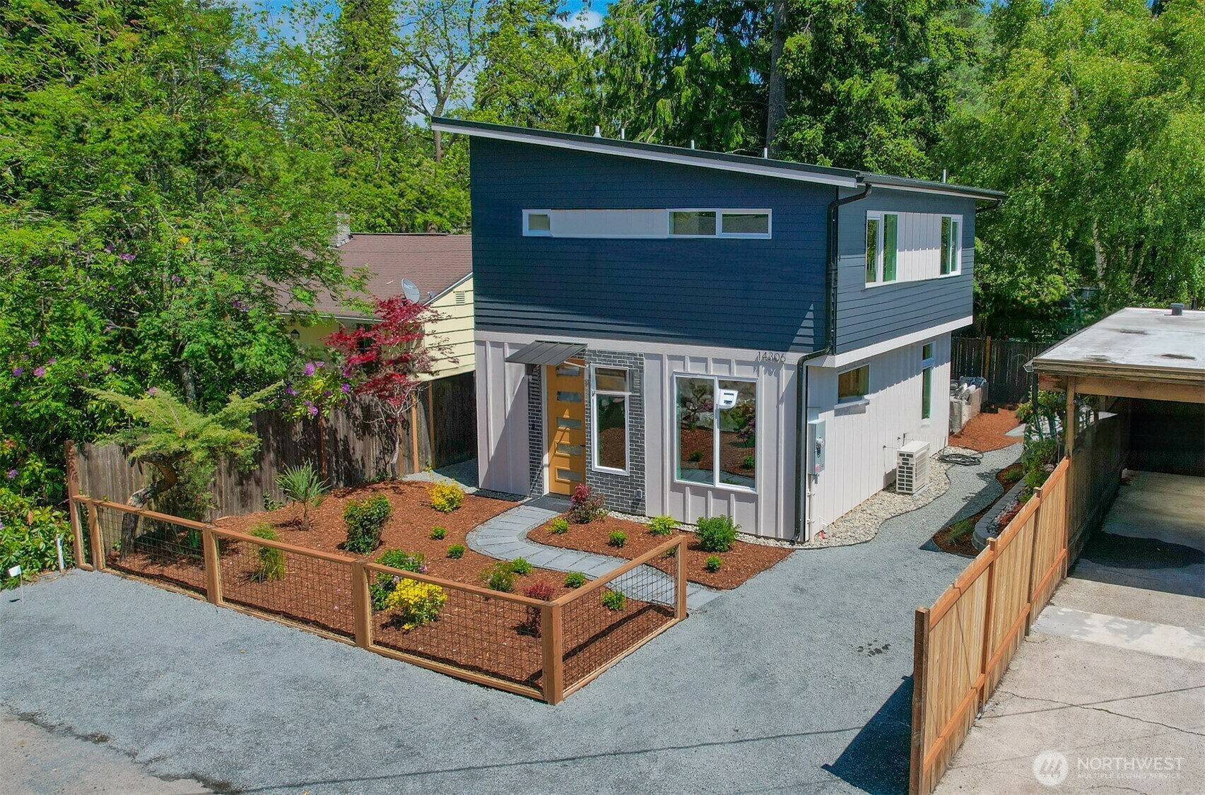 14306  Dayton Avenue N  Seattle WA 98133 photo