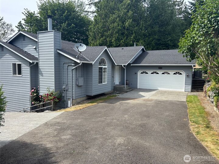 Property Photo: 8918 173rd Avenue SE WA 98290
