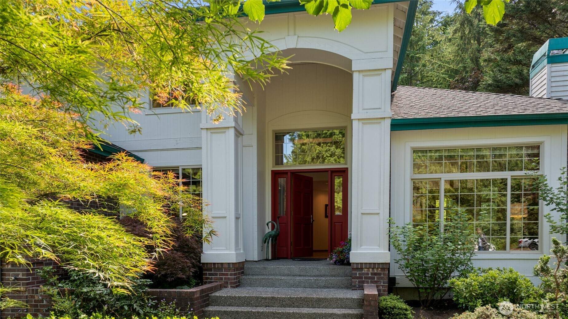 Property Photo: 14612 255th Lane SE WA 98027